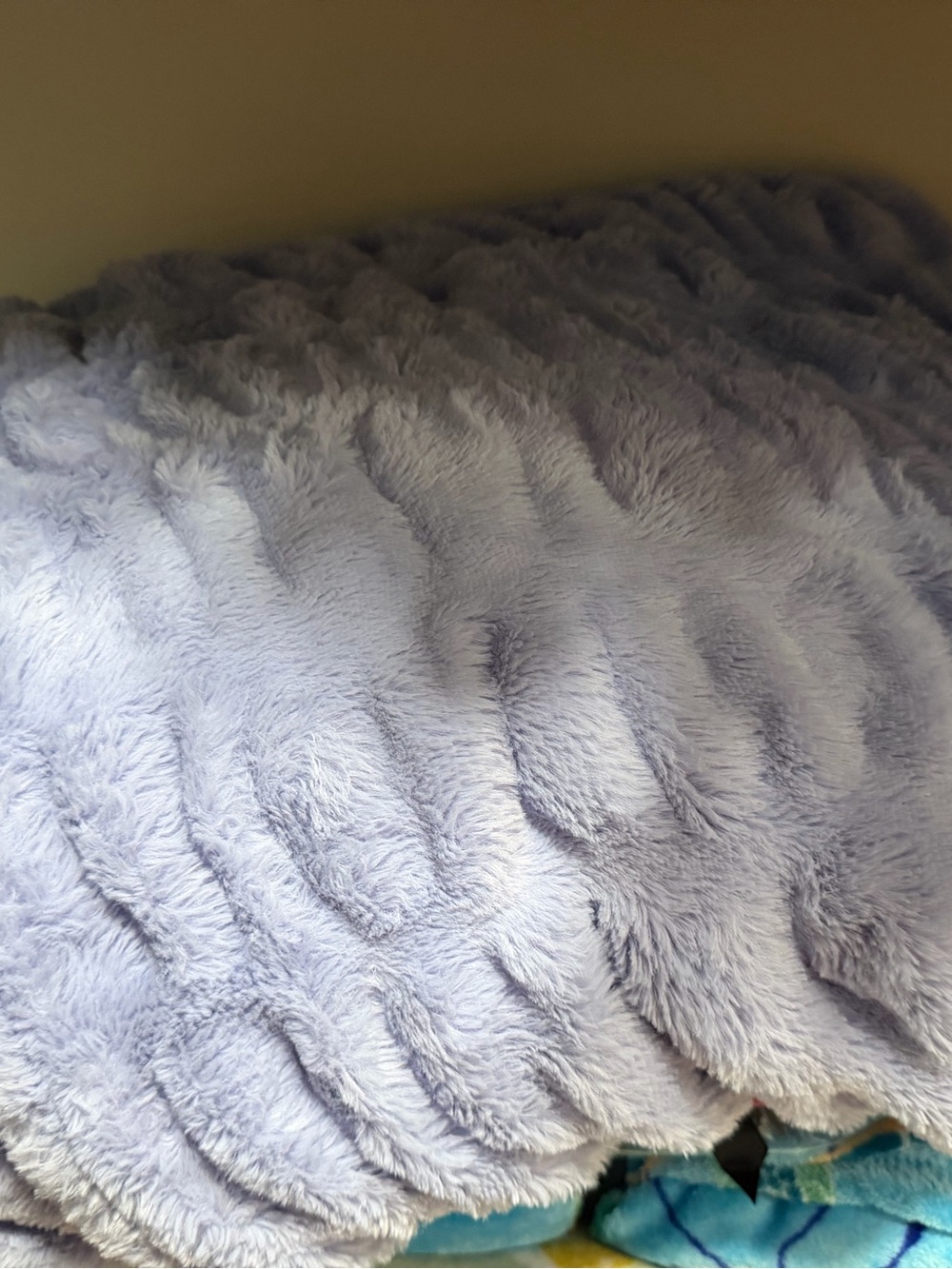 Comfrt lavender dream blanket size large like new condition - Picture 2 of 4